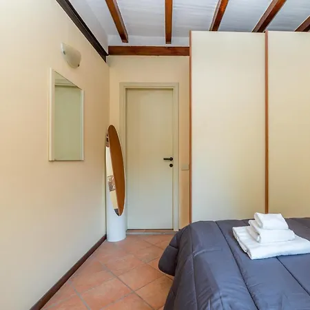 Historic Center Functional Apartment Parma
