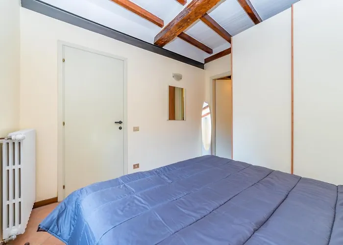 Historic Center Functional Apartamento Parma